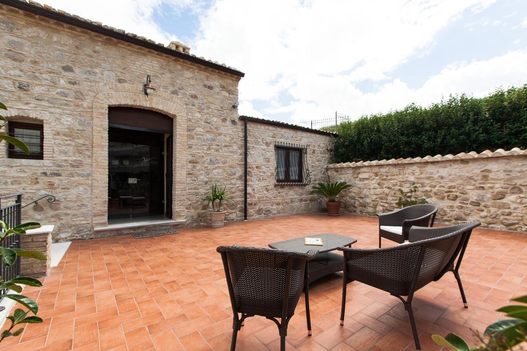 A Casa Nostra Residenza Di Charme Bed and Breakfast Candela Buitenkant foto